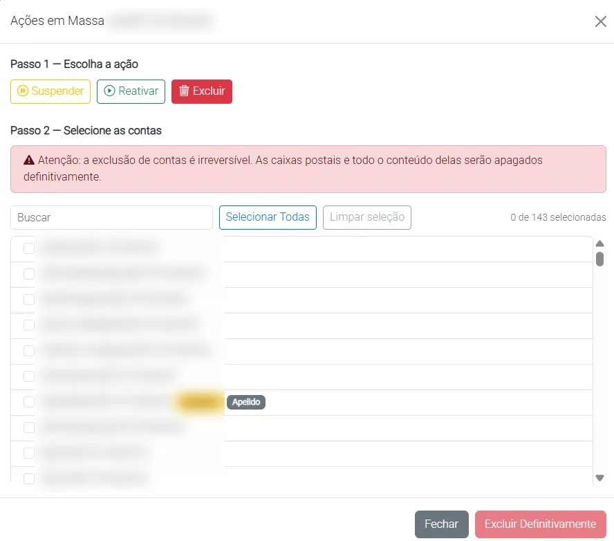 Banner vermelho de alerta avisando que a exclusão de contas é irreversível